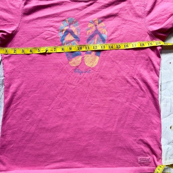 NWOT Women’s Large Life Is Good SS Flip Flops Graphic TShirt - Picture 6 of 7
